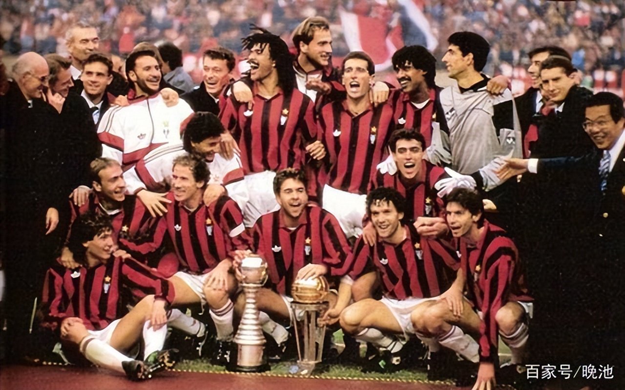 爱体育官方网站-AC米兰主场豪取大胜，领先优势扩大