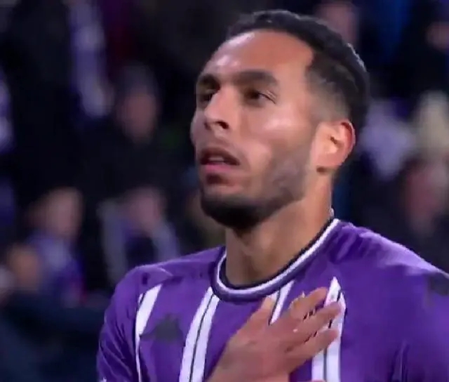 爱体育官方网站-瓦伦西亚遭遇失利，积分榜下滑