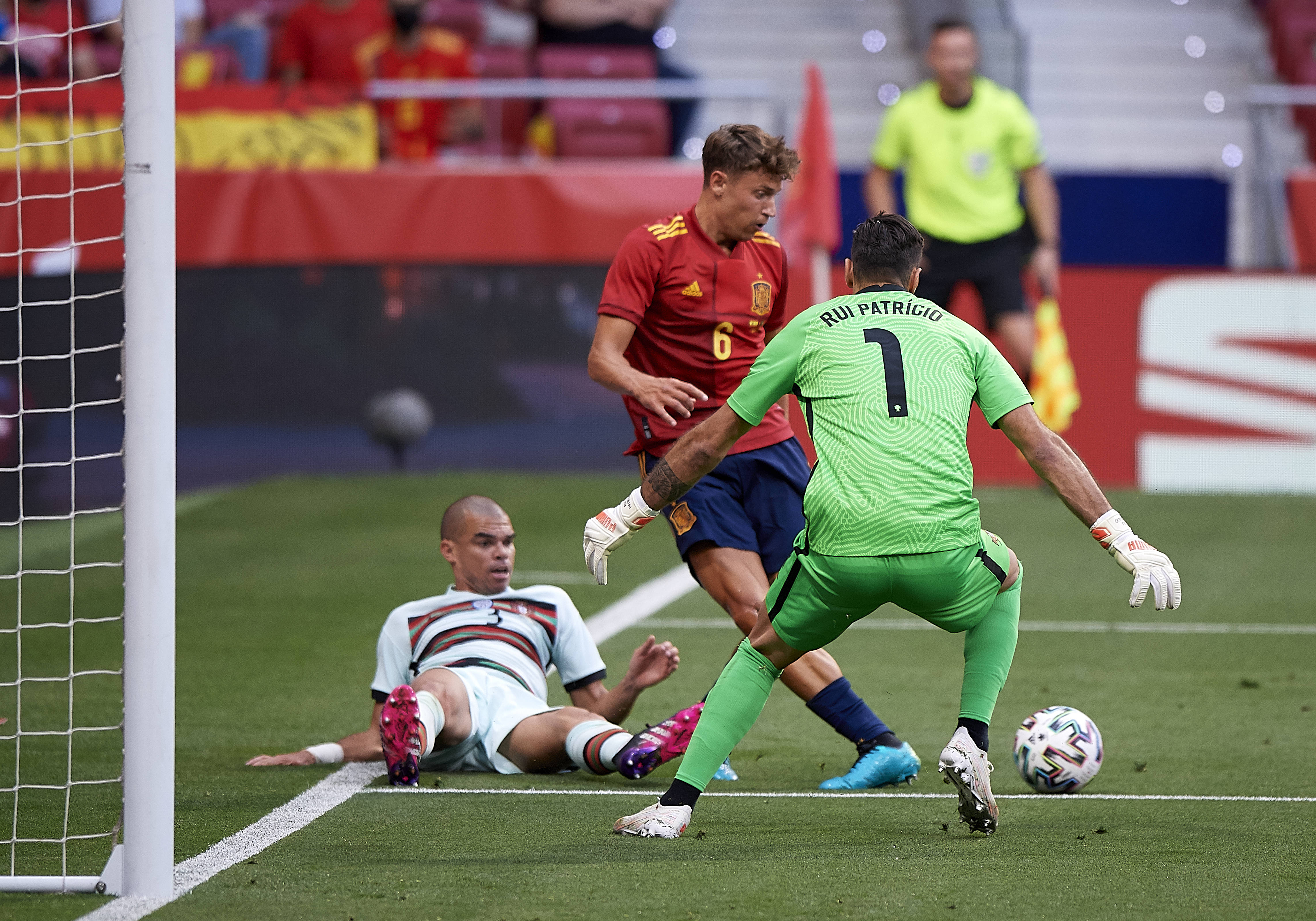 爱体育官方网站-葡萄牙游泳运动员速度无法阻挡，夺冠