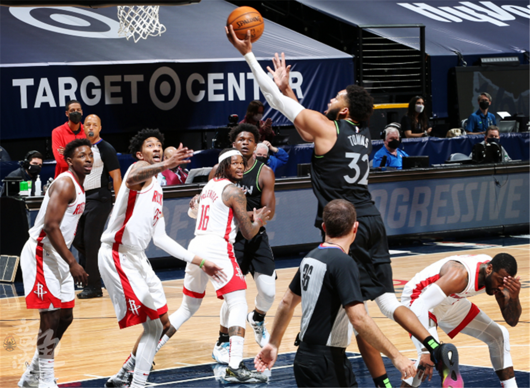 西藏球队战绩稳定,球队整体表现值得期待 西藏球队战绩稳定,球队整体表现值得期待