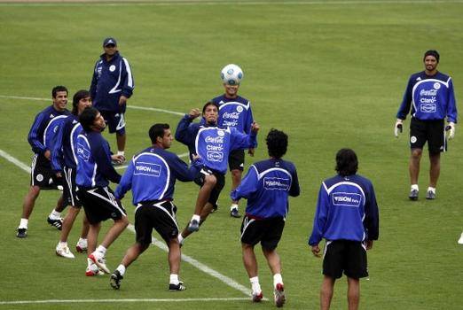 意大利憾负巴拉圭,晋级前景堪忧 意大利憾负巴拉圭,晋级前景堪忧