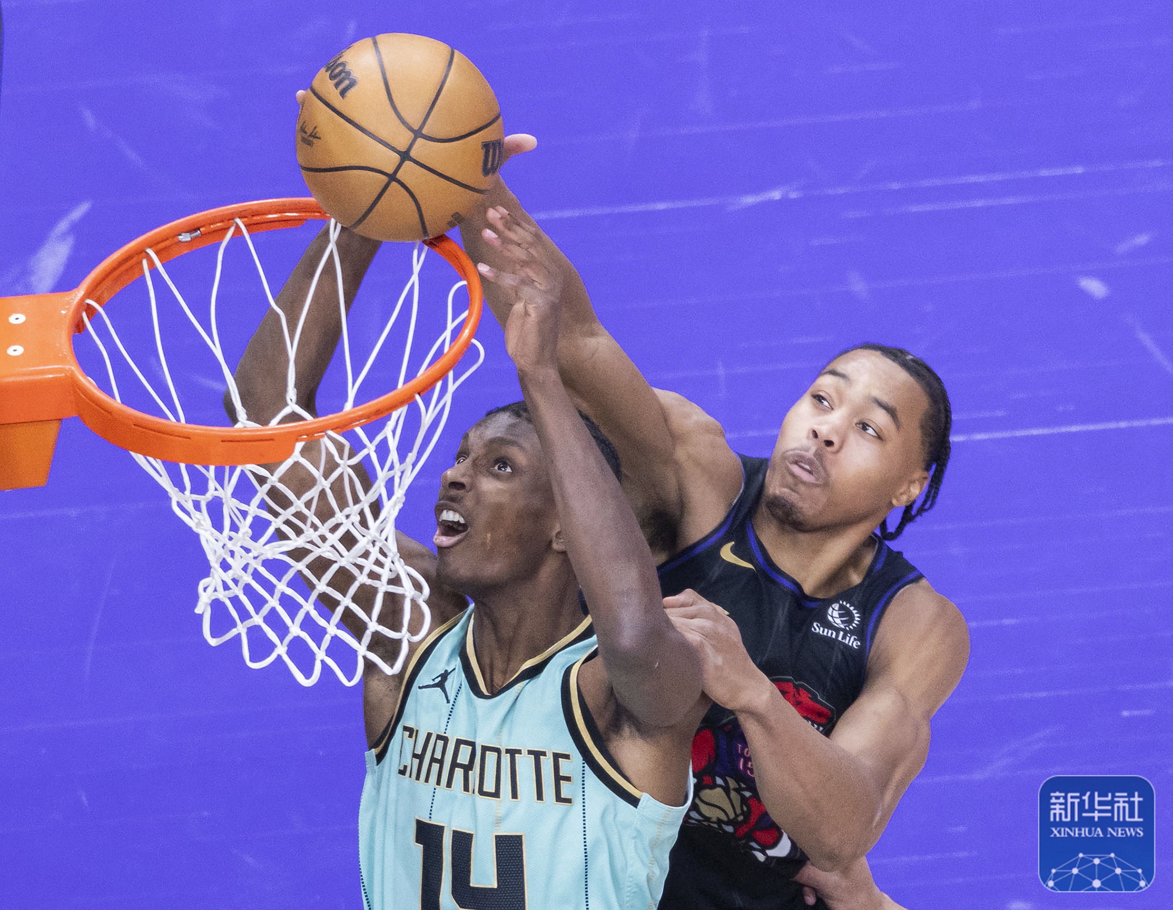 猛龙队大比分击败对手,领先优势 猛龙队大比分击败对手,领先优势