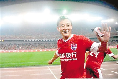 爱体育-重庆力帆坚持拼搏，球队锋线进攻连连取得进球