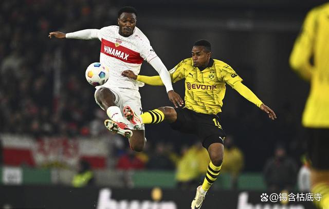 多特蒙德强势反弹,施图加特难以抵挡 多特蒙德强势反弹,施图加特难以抵挡